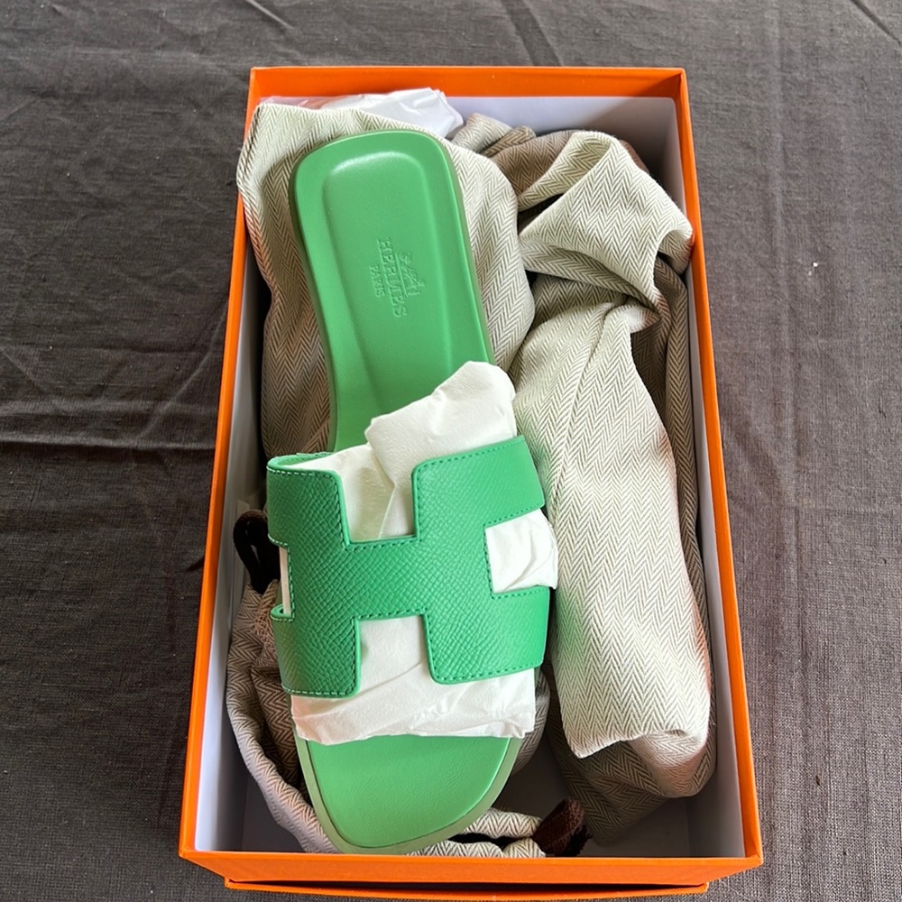 Hermes Oran sandal - size 37.5 BNIB - Green